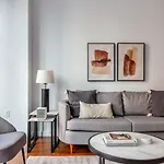Ues 1Br W Doorman Gym Pool Nr Nyc Attractions Nyc-1333