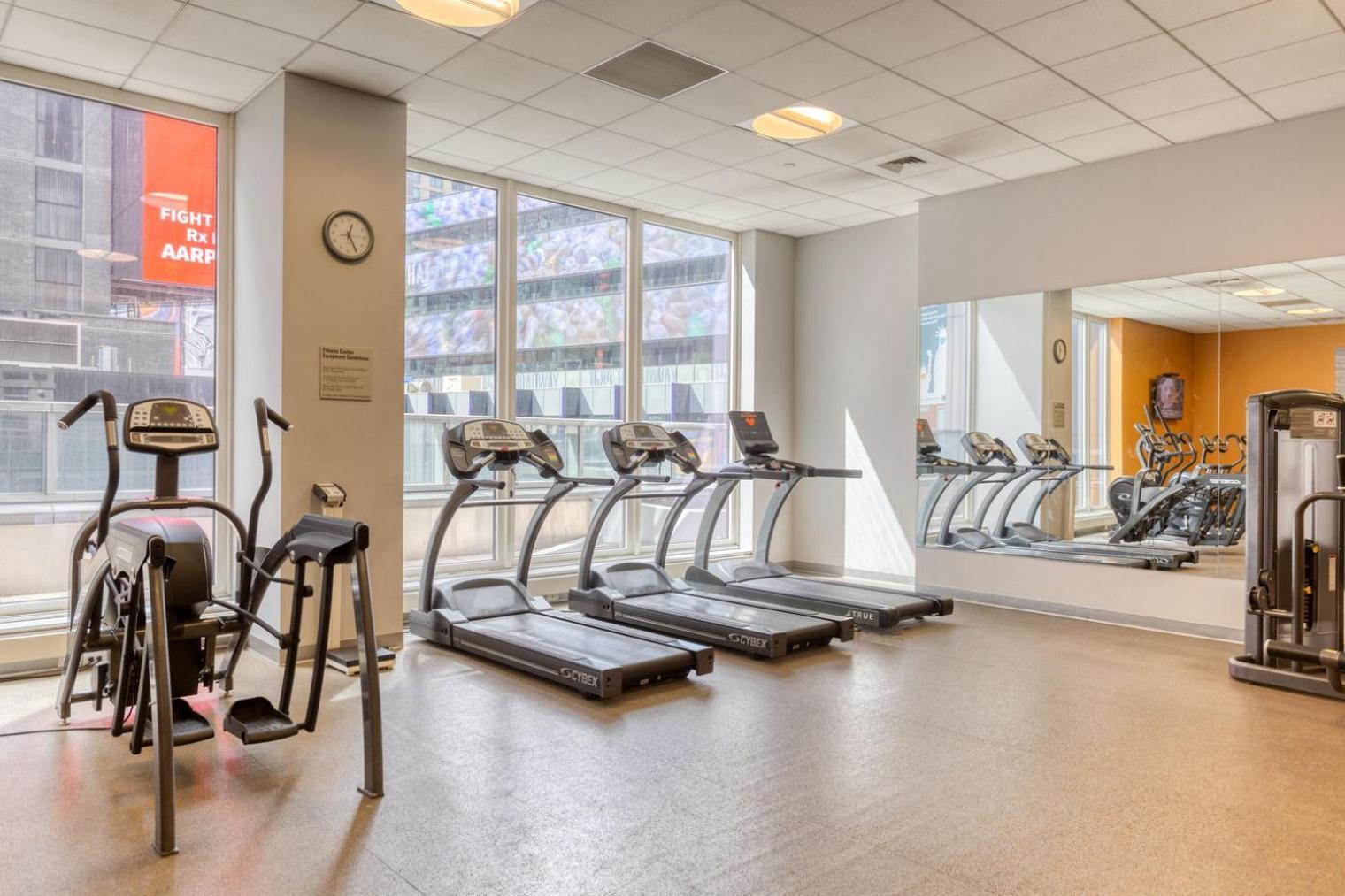 Ues 1br W Doorman Gym Pool Nr Nyc Attractions Nyc-1333 *