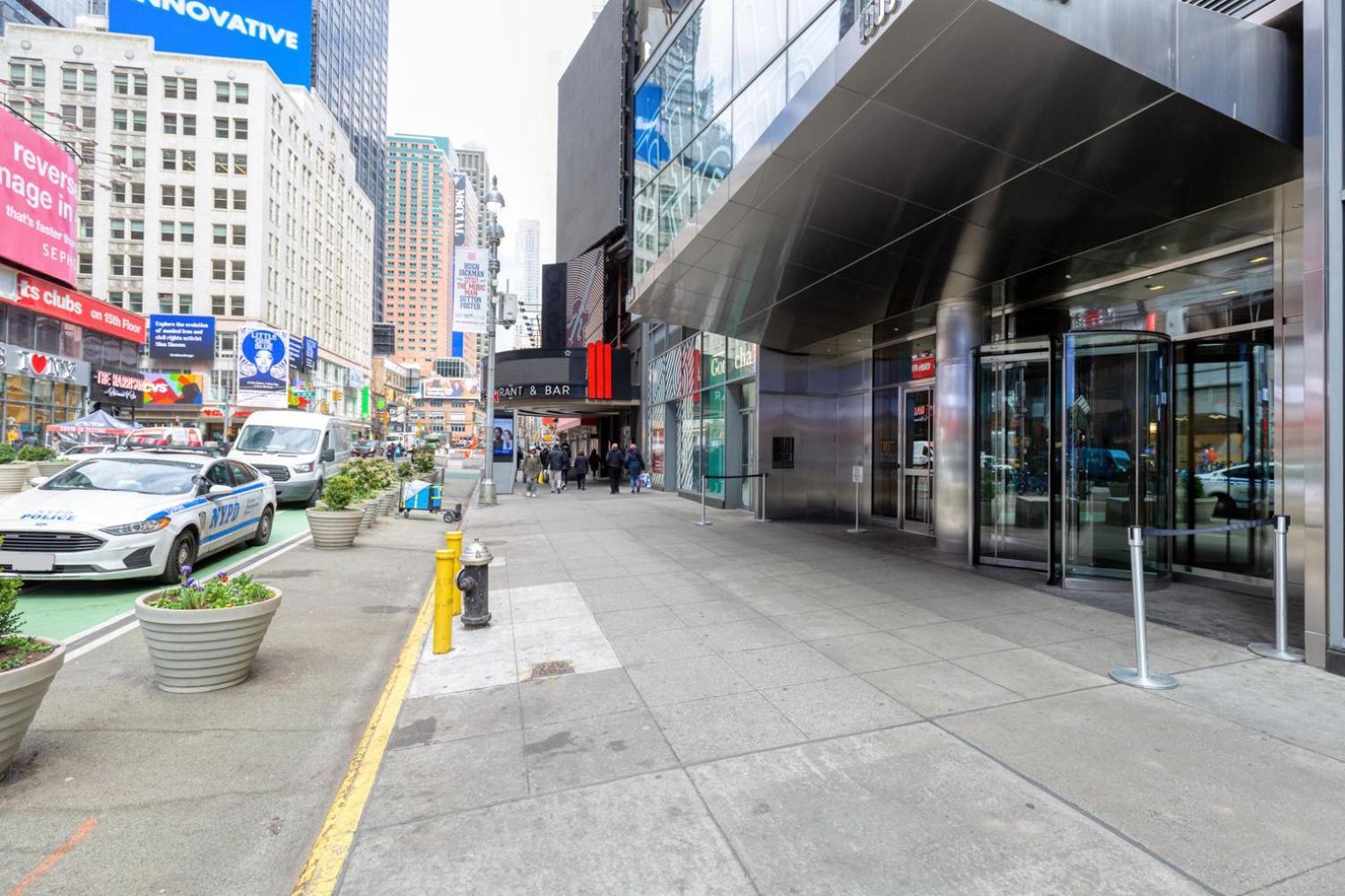 Ues 1br W Doorman Gym Pool Nr Nyc Attractions Nyc-1333 New York